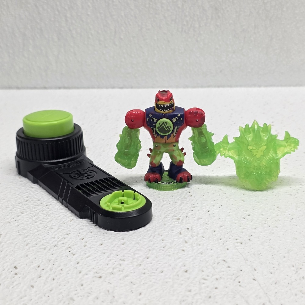 Legends Of Akedo Powerstorm Series 3 Tremor Fist Tailwhip Giant w/ Mask!
